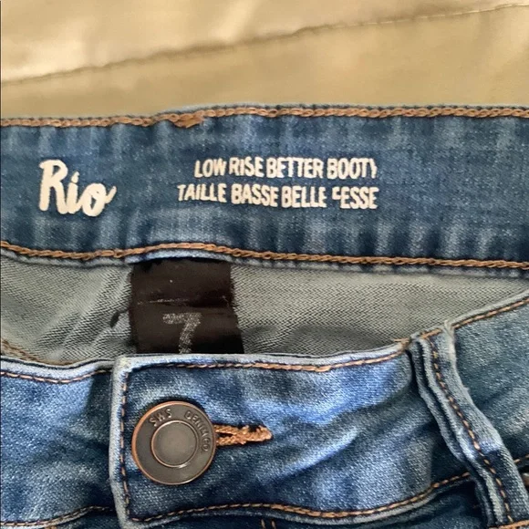 Blue Jeans - Picture 2 of 2